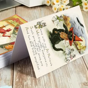 Lot de cartes de vœux Halloween vintage avec illustrations rétro sur fond de bois clair