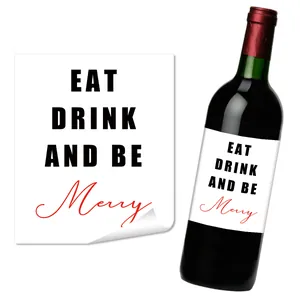 Detail van de waterdichte 'Eat Drink and Be Merry' wijnflesetiketten op witte achtergrond