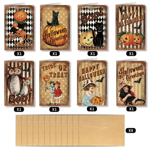 Detail van 8 vintage Halloween-kaarten met zwarte katten, pompoenen en kraft enveloppen