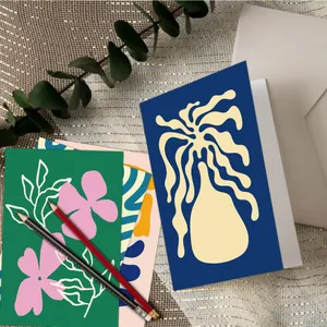 Biglietti d'auguri artistici stile Matisse con buste su sfondo in tessuto testurizzato