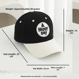 Detail view of embroidered baseball cap with dimensions and 80g weight specification