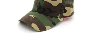 Detailansicht des Wald-Camouflage-Musters und des Twill-Baumwollstoffs der Baseballkappe