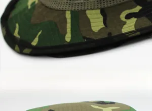 Détail d'un chapeau de soleil extérieur avec tissu ripstop camouflage et filet respirant