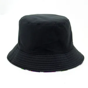 Sombrero de pescador negro para mujer con forro de estampado vegetal y ala ancha de sol