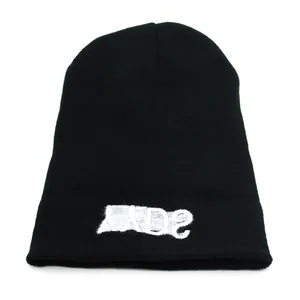 Gorro de punto negro con bordado blanco para hombre y mujer para el calor del invierno