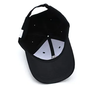 Casquette de baseball classique en coton noir et blanc avec boucle en métal réglable