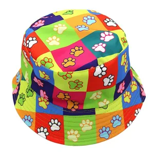 Chapeau bob à carreaux colorés avec imprimés de pattes et texture en toile durable