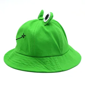 Cute green frog bucket hat with big 3D eyes and sun protection for kids and women