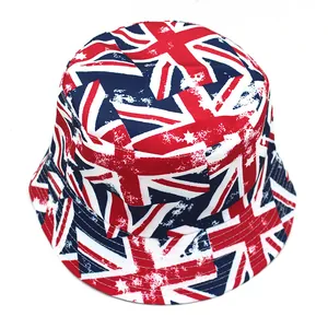 Gros plan détaillé sur un chapeau bob Union Jack avec des motifs rétro vieillis