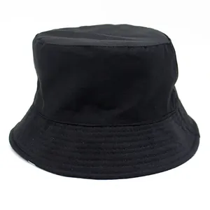 Cappello da pescatore in tela di cotone nero con cuciture decorative per protezione solare