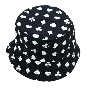 Cappello a secchiello nero reversibile con semi di carte da gioco per la protezione solare