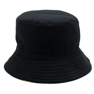 Cappello a secchiello classico in tela nera con tesa rinforzata e fodera floreale