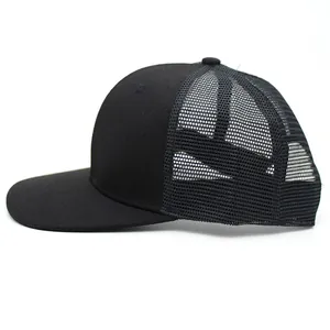 Minimalist black two-tone mesh flat brim baseball cap with breathable snapback trucker design