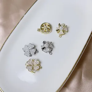 Drehbare Kleeblatt- und Windmühlen-Anhänger mit Zirkonia in Gold- und Silbereleganz