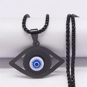 Collar con colgante del ojo turco en acero negro y diseño de círculos concéntricos