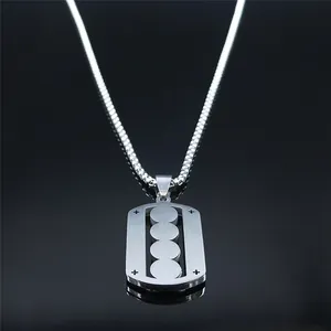 Collar de medalla de acero inoxidable cepillado plateado con dijes en cadena de bolas