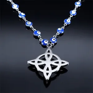 Keltenknoten Anhänger Halskette mit blauen Evil Eye Perlen auf schwarzem Grund