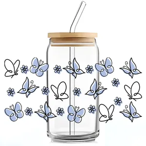Motivo farfalla a trasferimento UV su bicchiere da 16oz con coperchio in bambù e cannuccia