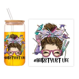 Verre de 16oz en forme de canette avec motifs coiffeur, couvercle bambou et paille en verre