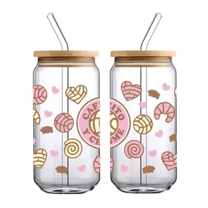 Set de dos vasos de 16oz con tapas de bambú y pajitas con coloridos diseños de corazones