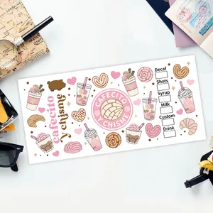 Detalle de adhesivo UV DTF para vaso de 16oz con ilustraciones de café y pastelería