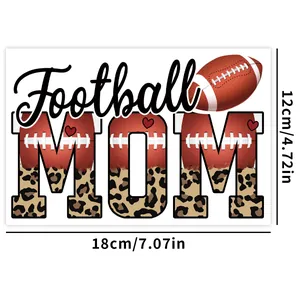 Détail de l'autocollant UV DTF Football Mom 18x12cm pour canettes en verre
