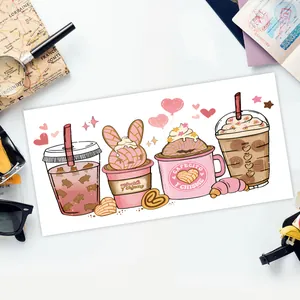 Détail d'autocollants de transfert UV DTF café et thé dessin animé sur fond blanc