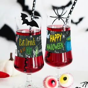 Etichette per bottiglie di Halloween con testo Eat Drink and Be Scary per feste