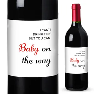 Etiquetas creativas de vino para anuncio de embarazo para fiesta de San Valentín