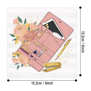 Nahaufnahme von 6-Zoll-Dekorpapier mit Blumenmuster für DIY-Scrapbooking-Bastelarbeiten