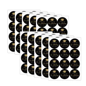 Set van ronde zwart-gouden afstudeerstickers voor cadeauverzegeling en bedankjes