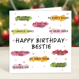Dettaglio del biglietto d'auguri Bestie con pennellate acquerellate e cuori colorati
