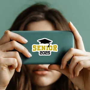 Autocollant de remise des diplômes Senior 2025 avec toque sur une coque de mobile