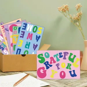 Set di 12 biglietti di ringraziamento colorati con buste e scatola di cartone kraft