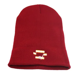 Bonnet en maille bordeaux unisexe avec broderie jaune pour la chaleur hivernale