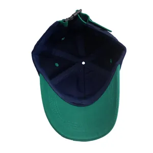 Modische Baseballkappe im navyblau-grünen Color-Block-Design mit verstellbarem Riemen