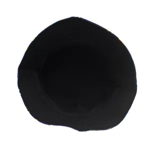 Μαύρο καπέλο bucket με χρωματιστό τύπωμα στο γείσο και υψηλής ποιότητας εσωτερική ραφή για ήλιο