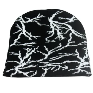 Bonnet noir classique avec motif jacquard éclair blanc pour la chaleur hivernale