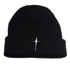Berretto in Maglia Con Ricamo a Croce Per Uomo Donna Acrilico Caldo Inverno Streetwear Berretto Tinta Unita Nero Cappello alla Moda
