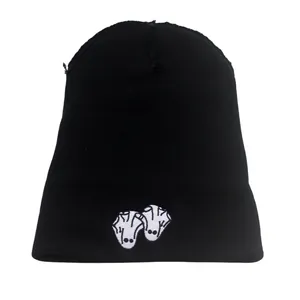 Gestrickte Beanie in Schwarz mit Geister-Stickerei für Unisex-Outdoor-Wärme im Winter