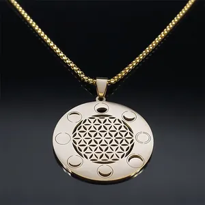 Collier Fleur de Vie doré avec mandala phases de lune et pendentif géométrie sacrée