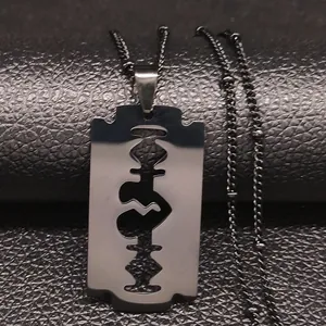 Collana con Pendente a Forma di Cuore e Lama di Rasoio in Acciaio Inossidabile Uomo Donna Punk Hip Hop Gioielli