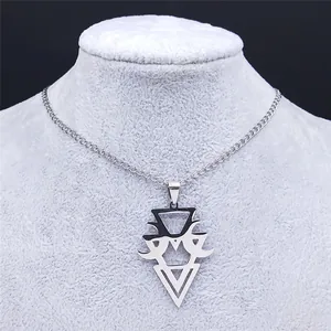 Collier gothique en acier inoxydable argenté avec pendentif géométrique lune et triangle