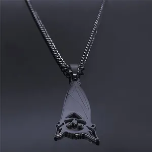 Collana con ciondolo a pipistrello gotico in acciaio inossidabile nero opaco unisex