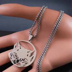Collana minimalista in acciaio inossidabile argento con ciondolo a silhouette di gatto