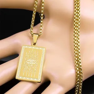 Goldene Edelstahlhalskette mit rechteckigem Lotus-Anhänger und thailändischer Schrift