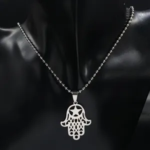 Collier Main de Fatma en acier inoxydable avec pendentif étoile sur buste noir