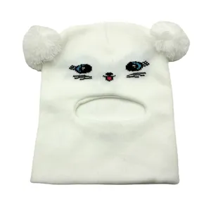 Passamontagna in maglia gatto bianco per bambini con pompon e paraorecchie caldi