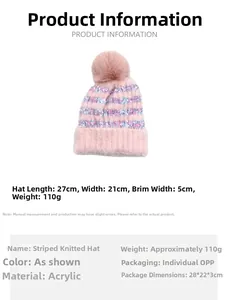 Spécifications de taille pour un bonnet en tricot rayé rose avec un grand pompon