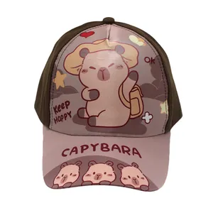 Leuke Capybara kinderpet in roze en bruin met Keep Happy cartoon print voor kids